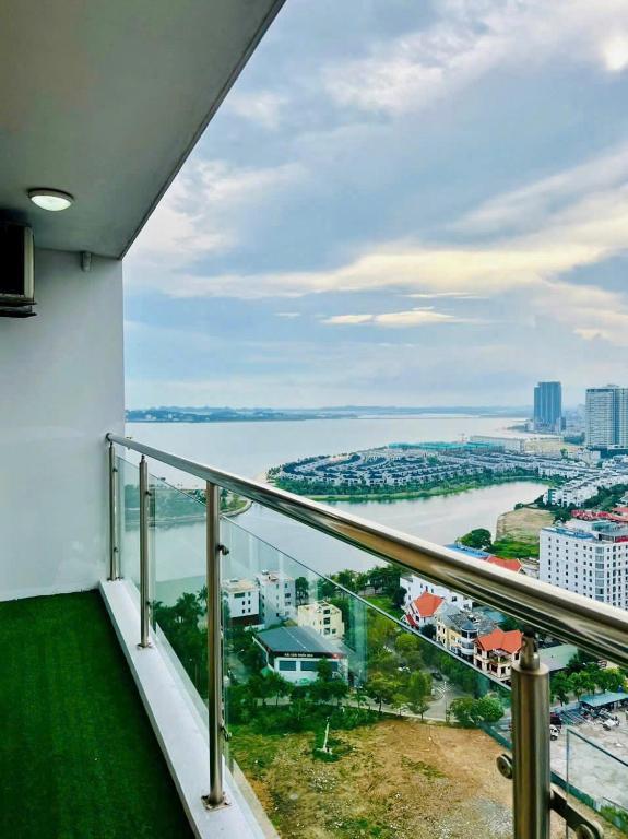 2BR Luxury Apt, Sea View, Heart of Bai Chay – Ha Long Bay